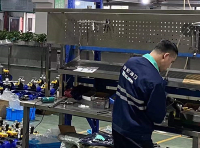 拓展职业技能培训，深化人才队伍建设
